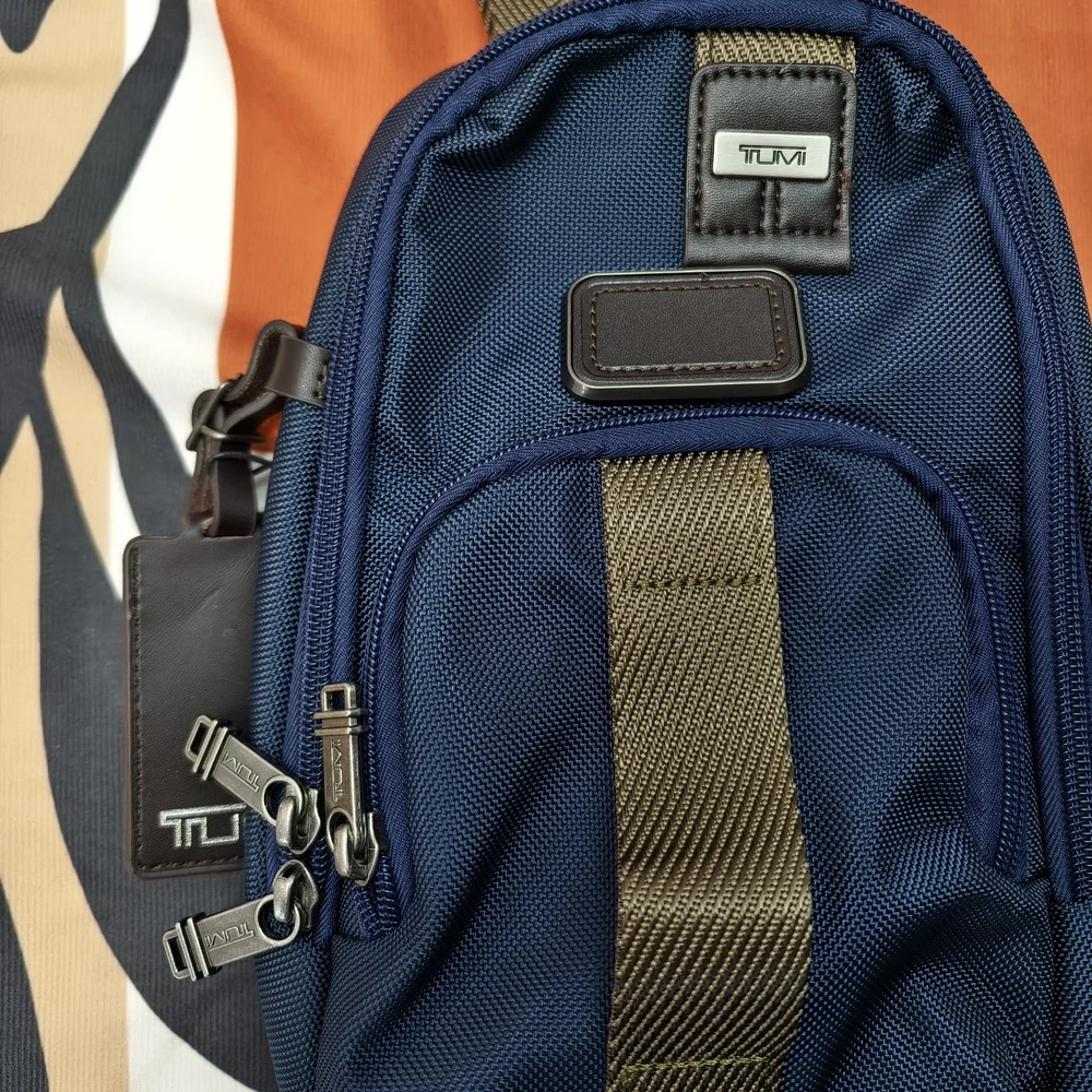 🍒 Tumi Alpha Bravo Compact Shoulder Bag|Chest Pack